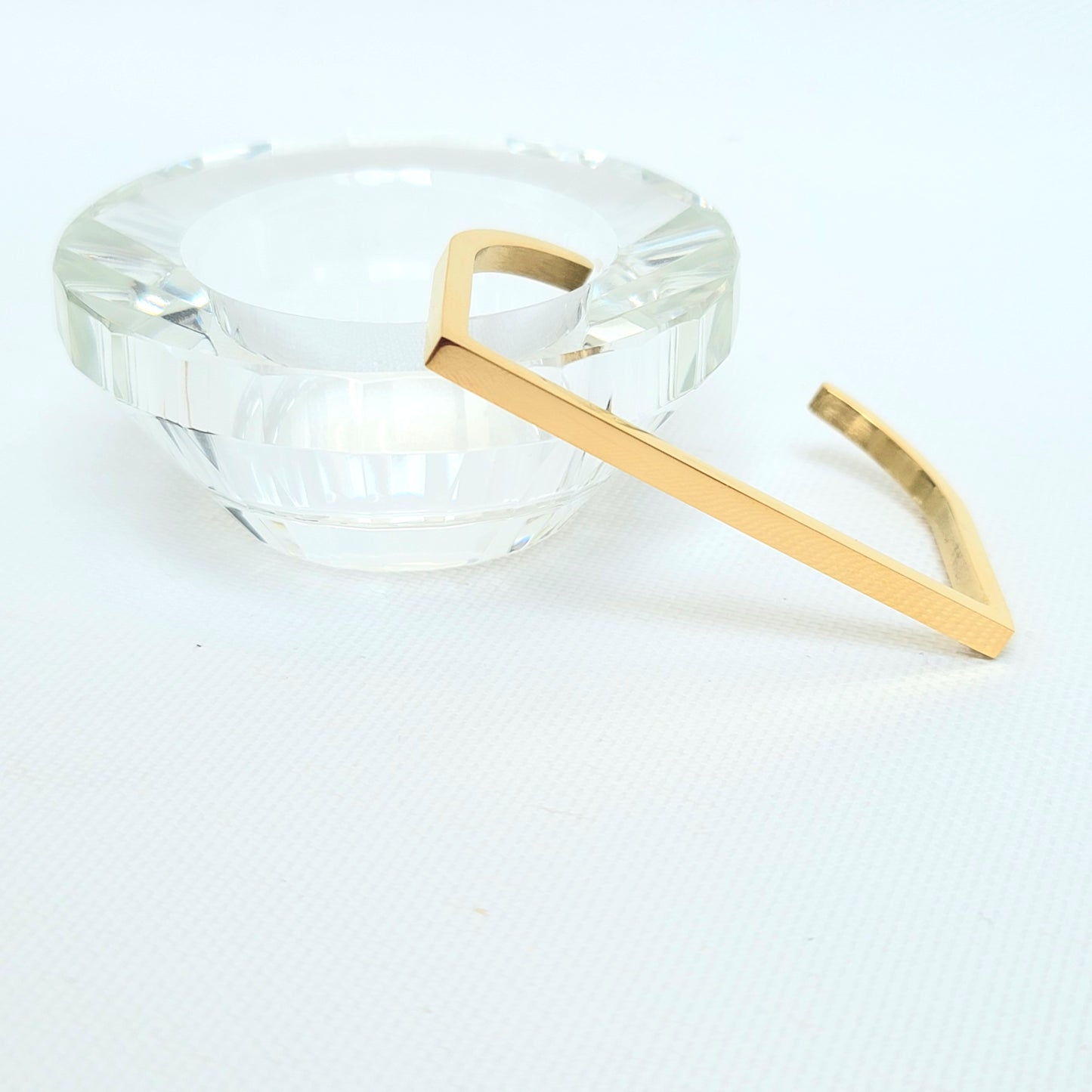 D shaped bar cuff bangle